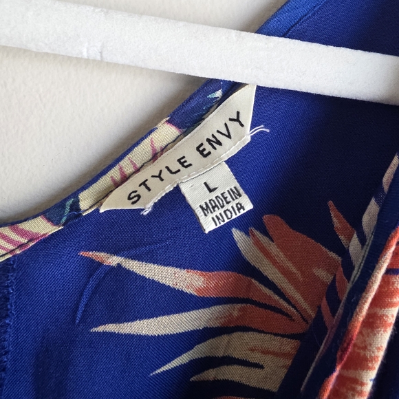 Floral Blue Women's Top - Picture 4 of 10